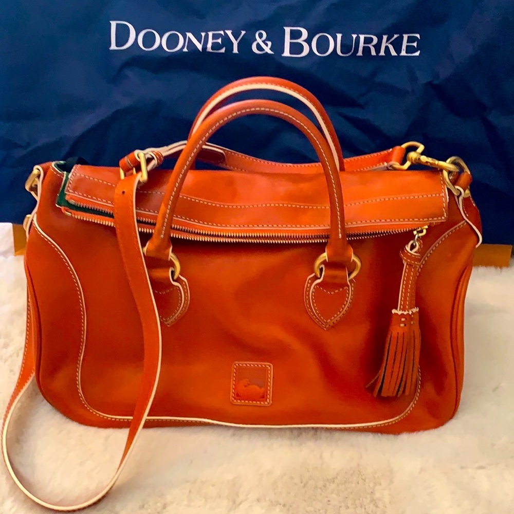 Dooney and Bourke  Like NEW. Real Leather